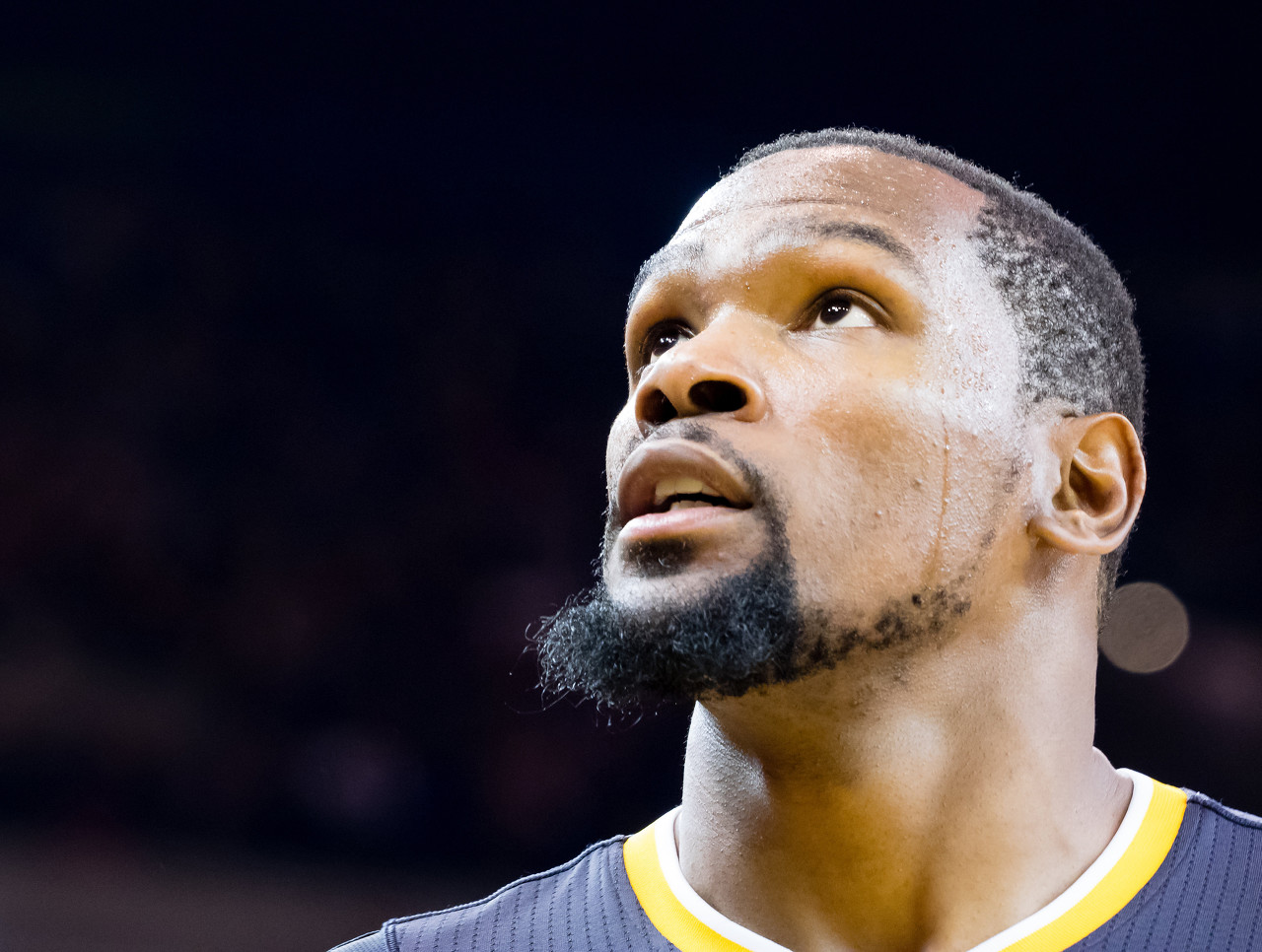 开云体育官网-杜兰特新星重要助攻表现突出，篮网前途光明！-开云体育官网