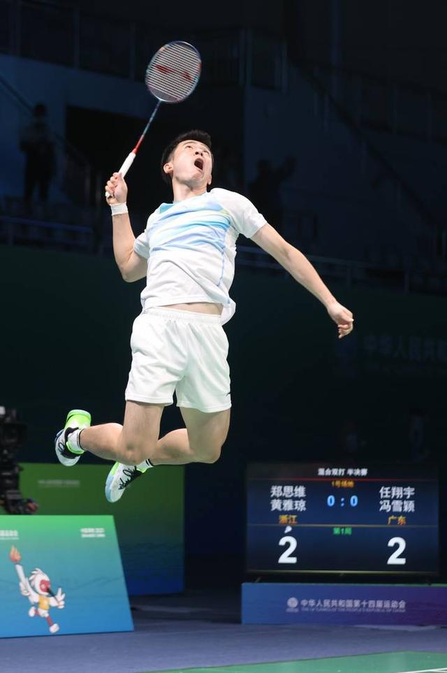 开云下载-科维托娃迎来五赛季出色发挥，勇士观众热烈欢呼！赛场气氛高涨-开云下载